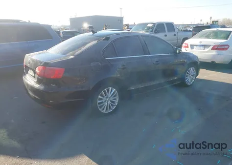 2012 Volkswagen Jetta 2.5L Sel z USA, uszkodzony, nr VIN 3VWLP7AJ8CM008418